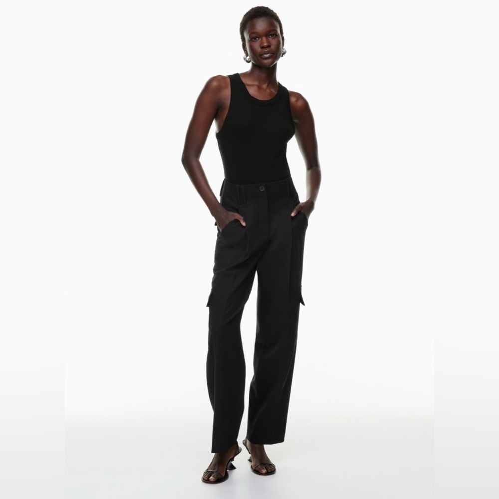 Aritzia Babaton Rojo Cargo Pant